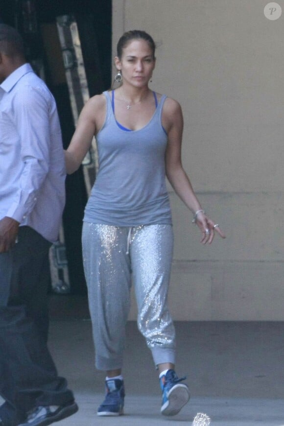 Jennifer Lopez sur le tournage d'un nouveau clip à Los Angeles, le 1er juin 2012.