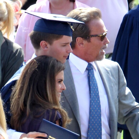 Arnold Schwarzenegger et Maria Shriver réunis pour la remise de diplôme de leur fils Patrick, dans un lycée de Los Angeles, le 1er juin 2012.
