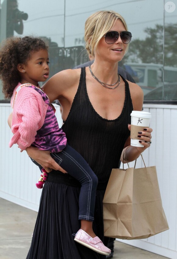 Heidi Klum et Lou à Los Angeles, le samedi 2 juin 2012.