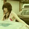 Carly Rae Jepsen dans le clip Call me maybe.