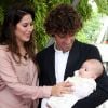 Gustavo Kuerten, sa femme Mariana et leur petite merveille Maria Augusta le 7 juin 2012 à Roland-Garros