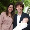 Gustavo Kuerten, sa femme Mariana et leur petite merveille Maria Augusta le 7 juin 2012 à Roland-Garros