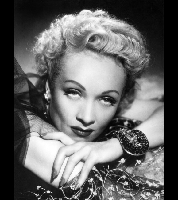 Marlene Dietrich, archives.