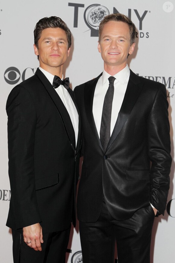 Bavid Burtka et Neil Patrick Harris à la 66e cérémonie des Tony Awards, à New York, le 10 juin 2012.