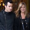 Jennifer Aniston et Justin Theroux à la sortie du Ritz à Paris, le 12 juin 2012.