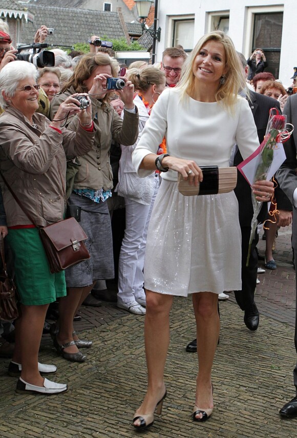 La princesse Maxima des Pays-Bas a inauguré les nouvelles installations du Musée Sjoel d'Elburg le 13 juin 2012.