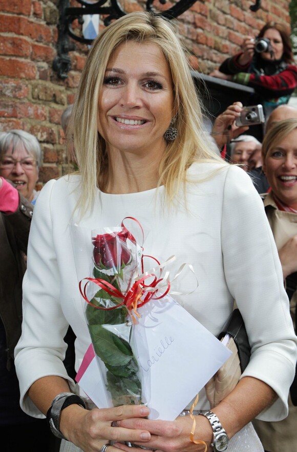 La princesse Maxima a inauguré les nouvelles installations du Musée Sjoel d'Elburg le 13 juin 2012.