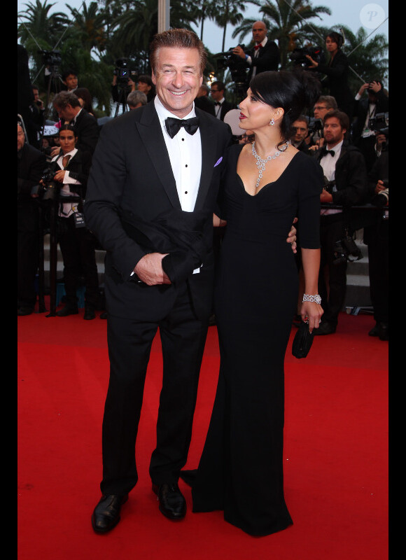 Alec Baldwin et sa fiancée Hilaria Thomas à Cannes le 27 mai 2012
