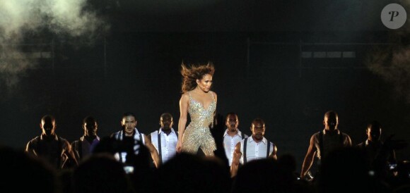 Jennifer Lopez en concert à Buenos Aires le 21 juin 2012