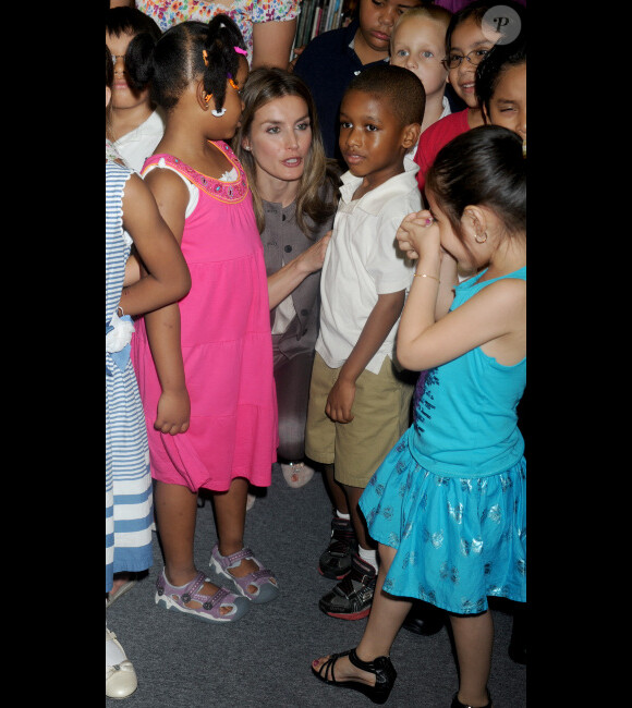 Letizia d'Espagne à New York le 22 juin 2012. Elle a été visiter l'école primaire Emily Dickinson