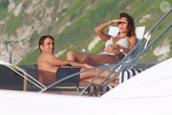 Raúl et sa femme Mamen Sanz en vacances sur la petite île de Formentera dans l'archipel des Baléares le 15 juin 2012