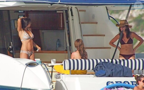 Raúl et sa grande famille en vacances sur la petite île de Formentera dans l'archipel des Baléares le 15 juin 2012