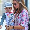 Miranda Kerr et Flynn lors d'une balade à New York le 24 juin 2012