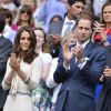 Le duc et la duchesse de Cambridge ont vu Roger Federer se qualifier pour les demi-finales de Wimbledon, sur le court central, le 4 juillet 2012.