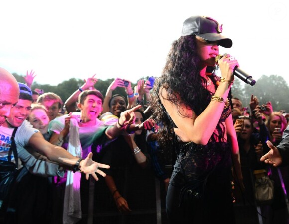 Rihanna retrouve son public sur scène à Londres, Wireless Festival, le 8 juillet 2012.