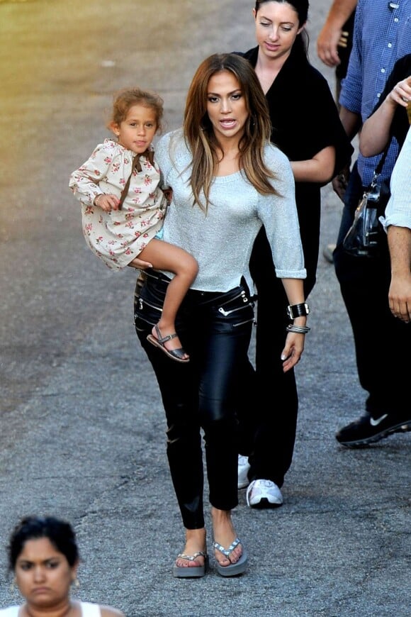 Jennifer Lopez le 22 août 2011 avec sa fille Emme à Los Angeles