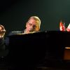 Hugh Laurie sur la scène du Festival de Jazz de Montreux, en Suisse, le 9 juillet 2012
