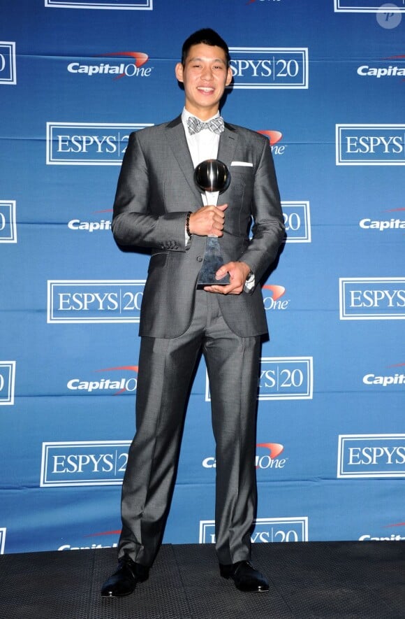 Jeremy Lin, sacré révélation de l'année lors de la soirée ESPY organisée par la chaine ESPN qui récompensait les meilleurs sportifs et sportives de l'année le 11 juillet 2012 au Nokia Center de Los Angeles