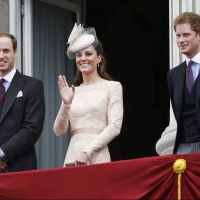 Kate Middleton : Intronisée au côté de William et Harry, abusée en cover girl