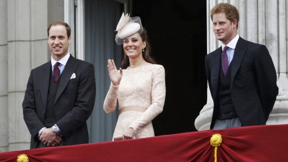 Kate Middleton : Intronisée au côté de William et Harry, abusée en cover girl