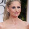 Sarah Michelle Gellar pose sur le tapis des Golden Globes en janvier 2012 à Los Angeles