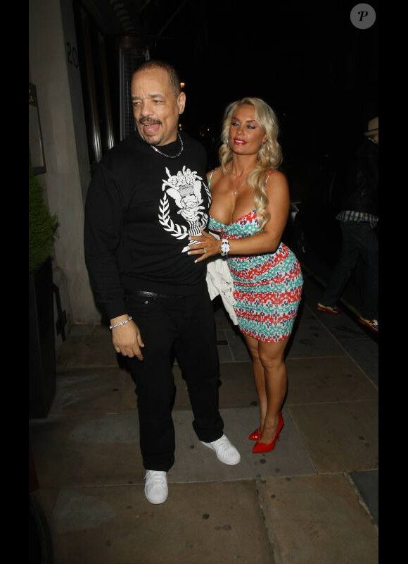 Ice-T et son épouse Coco rentrent à leur hôtel à Londres, après une projection du documentaire consacré au rap dont Ice-T est le réalisateur, le jeudi 19 juillet.