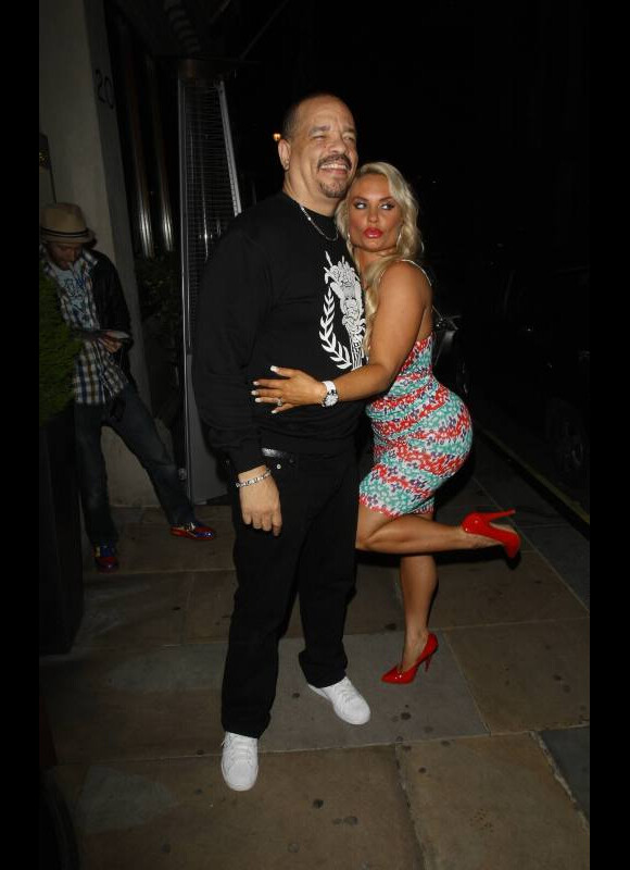 Ice-T et Coco rentrent à leur hôtel à Londres, après une projection du documentaire dont Ice-T est le réalisateur, le jeudi 19 juillet.