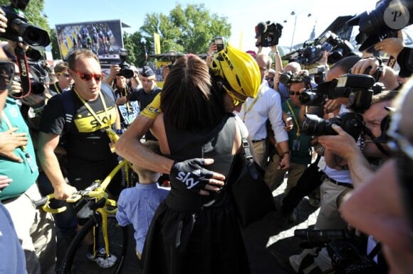 Bradley Wiggins, vainqueur du Tour de France 2012 avec sa femme Cathy et leurs enfants Ben et Isabella lors de la dernière étape le dimanche 22 juillet 2012