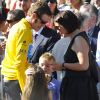Bradley Wiggins, sa femme Cathy et leurs enfants Ben et Isabella le 22 juillet 2012 sur les Champs Elysée lors de la dernière étape du Tour de France 2012