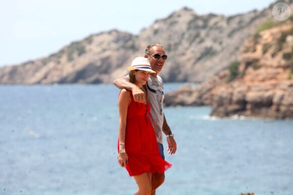 Christian Audigier et sa belle Nathalie Sorensen lors de leur escapade entre l'île de Formentera et Ibiza entre le 18 et le 22 juillet 2012
