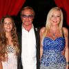 Soirée d'anniversaire de Monika Bacardi, ici avec sa fille et Orlando, au Moulin de Ramatuelle, le 23 juillet 2012.