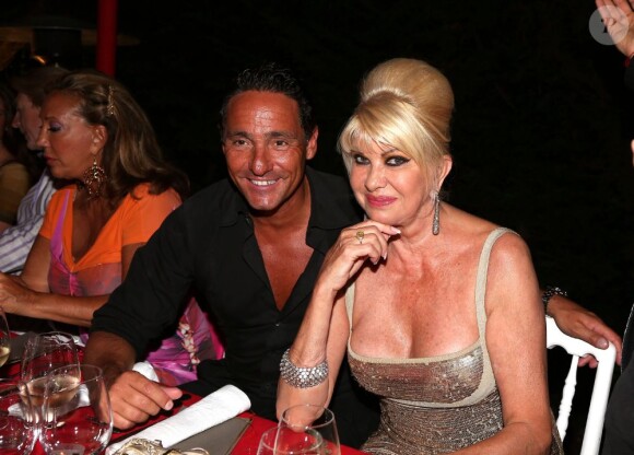Ivana Trump et son compagnon Marcantonio Rota à la soirée d'anniversaire de Monika Bacardi, au Moulin de Ramatuelle, le 23 juillet 2012.