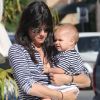 Selma Blair, son compagnon Jason Bleick et leur fils Arthur sont allés déjeuner a Studio City, le 25 juillet 2012 à Los Angeles