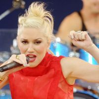 Gwen Stefani : Surprenante et sexy, tout en rouge et en transparence