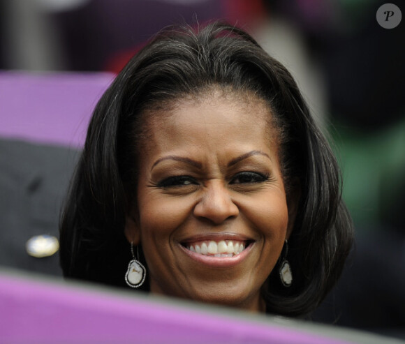 Michelle Obama assiste à un match de tennis du tournoi Simple dames, à Wimbledon (Londres), le samedi 28 juillet 2012.