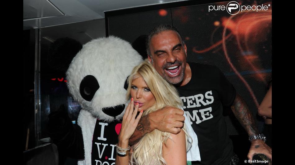 Christian Audigier et son amie Victoria Silvstedt au VIP Room de St-Tropez, le vendredi 27 juillet 2012.