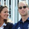Kate Middleton et le prince William étaient présents lundi 30 juillet 2012 à Greenwich Park pour voir Zara Phillips sur High Kingdom dans l'épreuve de cross du concours complet aux Jeux olympiques de Londres.