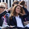 Kate Middleton et son mari le prince William, entourés de Camilla Parker Bowles, le prince Harry et la princesse Eugenie, ont assisté lundi 30 juillet 2012 à Greenwich Park aux excellentes performances de Zara Phillips sur High Kingdom dans l'épreuve de cross du concours complet aux Jeux olympiques de Londres.