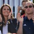 Kate Middleton et son mari le prince William, entourés de Camilla Parker Bowles, le prince Harry et la princesse Eugenie, ont assisté lundi 30 juillet 2012 à Greenwich Park aux excellentes performances de Zara Phillips sur High Kingdom dans l'épreuve de cross du concours complet aux Jeux olympiques de Londres.