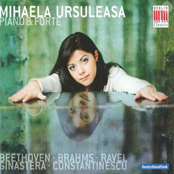 Mihaela Ursuleasa avait publié en 2009 son premier disque, Piano & Forte.
La pianiste roumaine Mihaela Ursuleasa a été retrouvée morte, âgée de seulement 33 ans, à son appartement de Vienne, le 2 août 2012.