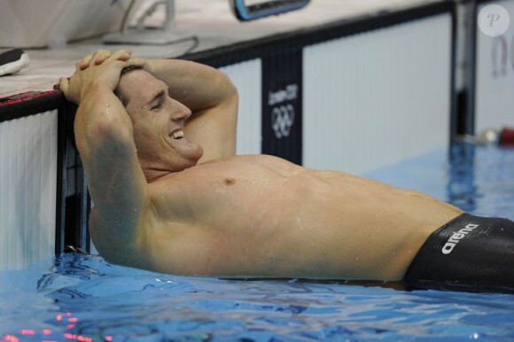 Le Sud-Africain Cameron van der Burgh champion olympique du 100m brasse aux JO de Londres, le 29 juillet 2012. Le nageur de 24 ans a ensuite avoir admis avoir eu recours à plusieurs reprises au ''dolphin kick'', un geste non autorisé.