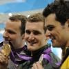 Le Sud-Africain Cameron van der Burgh champion olympique du 100m brasse aux JO de Londres, le 29 juillet 2012. Le nageur de 24 ans a ensuite avoir admis avoir eu recours à plusieurs reprises au ''dolphin kick'', un geste non autorisé.