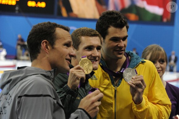 Le Sud-Africain Cameron van der Burgh champion olympique du 100m brasse aux JO de Londres, le 29 juillet 2012. Le nageur de 24 ans a ensuite avoir admis avoir eu recours à plusieurs reprises au ''dolphin kick'', un geste non autorisé.