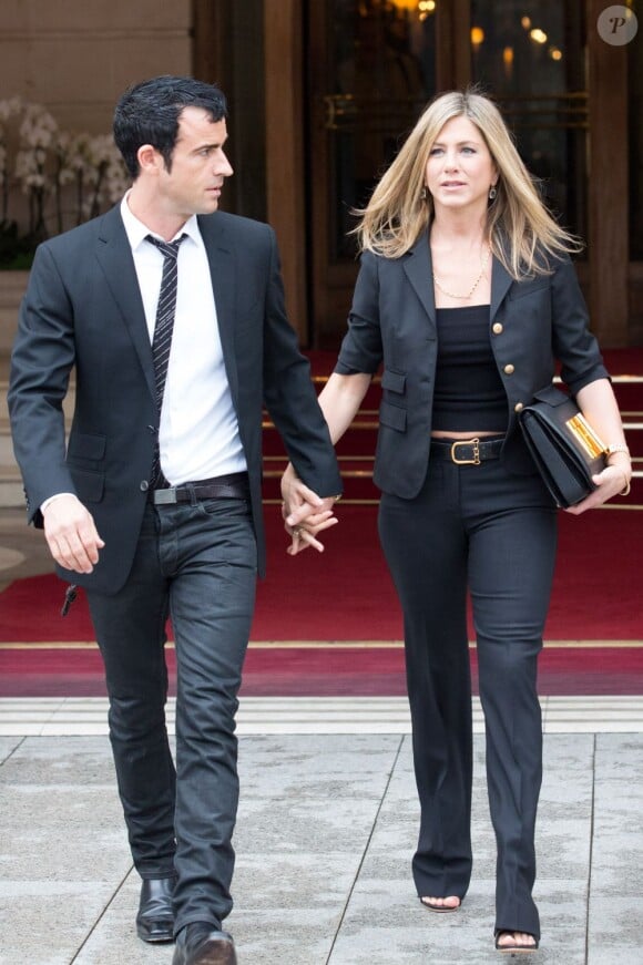 Jennifer Aniston et Justin Theroux, tout apprêtés pour leur tête-à-tête amoureux à Paris. Le 13 juin 2012.