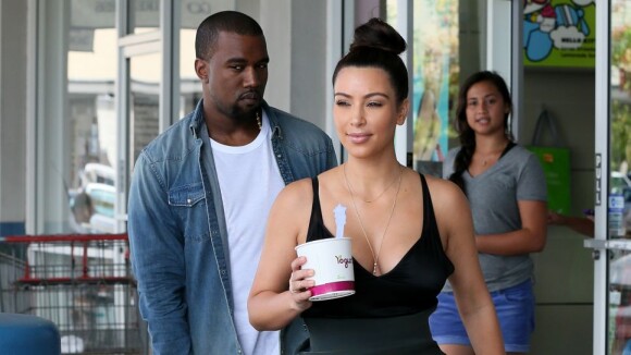 Kanye West : en plein travail à Hawaï, il se détend avec Kim Kardashian