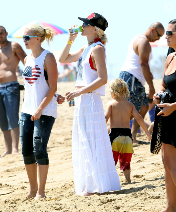Gwen Stefani : plus ravissante que jamais avec ses enfants Kingston et Zuma à Newport Beach le 19 août 2012