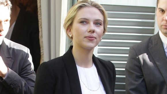 Scarlett Johansson : Balade nocturne et amoureuse à Paris