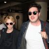 La charmante Carey Mulligan et son époux Marcus Mumford de passage à l'aéroport de Los Angeles le 23 août 2012