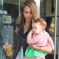 Jessica Alba : Pause tendresse avec ses filles pour l'actrice gourmande