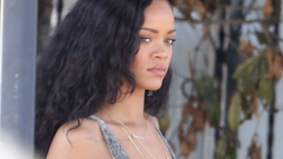 Rihanna à L.A. : Sage sirène le jour, bad girl obscène la nuit...